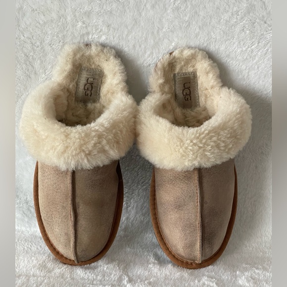 UGG Scuffette II Size 6 slippers fur warm and cozy - Picture 2 of 7